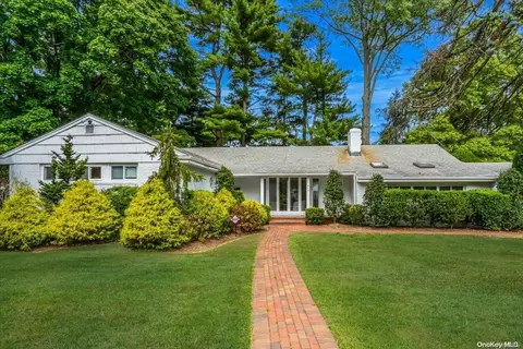 379 Stewart Ave, Garden City, NY 11530