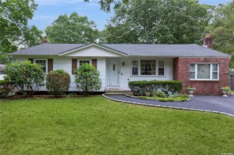 156 Shelter Rd, Ronkonkoma, NY 11779