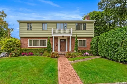 174 Onderdonk Ave, North Hempstead, NY 11030