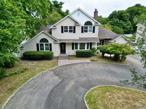 605 Elwood Rd, East Northport, NY 11731