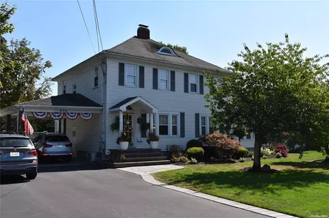 473 Sylvan Ave, Bayport, NY 11705