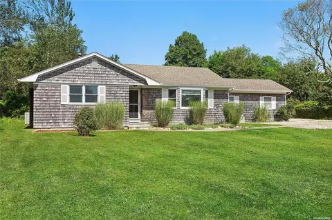 25 S Federal St, Montauk, NY 11954
