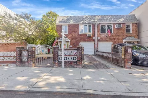 69-05 75th St, Middle Village, NY 11379
