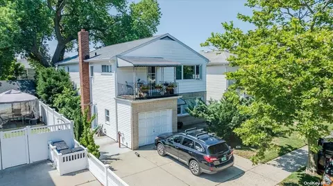 414 W Market St, Long Beach, NY 11561
