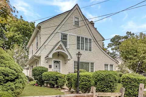 47 Ellard Ave, North Hempstead, NY 11024
