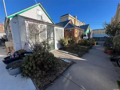 100-09 B Rockaway Bch Blv, New York, NY 11694