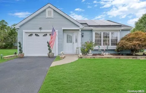 6 Avon Ct #6, Ridge, NY 11961