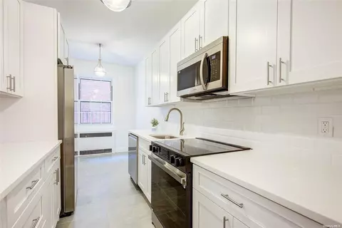77-12 35 Ave #B34, Jackson Heights, NY 11372