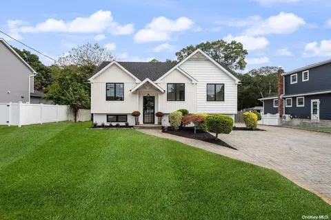 293 Norma Ave, West Islip, NY 11795