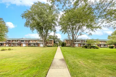 166 Artist Lake Dr #A, Middle Island, NY 11953