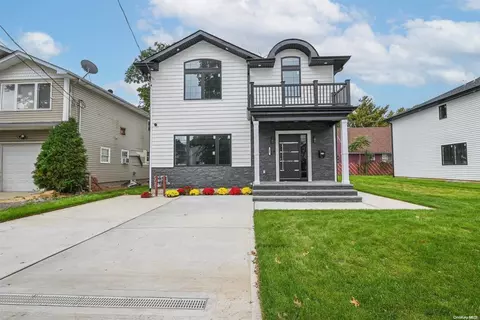 247 Covert St, North Hempstead, NY 11590
