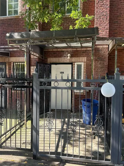 104 E 28th St, Brooklyn, NY 11226 photo 1