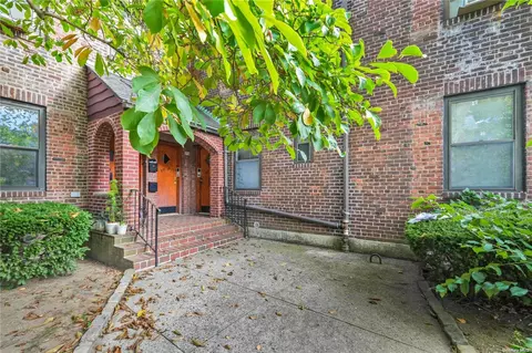 77-17 Ditmars Blvd #1, East Elmhurst, NY 11370