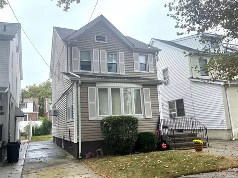33-34 208th St, New York, NY 11361