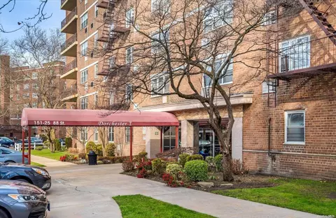 151-25 88th St #4G, New York, NY 11414