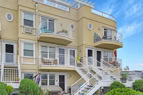 100-06 Shore Front Pkwy #21B, New York, NY 11694