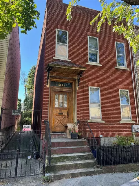 60-66 54th Pl, Maspeth, NY 11378