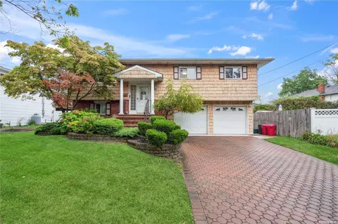 2343 Camp Ave, Merrick, NY 11566