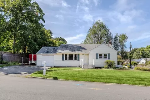 6 Sligo Ave, Huntington, NY 11743