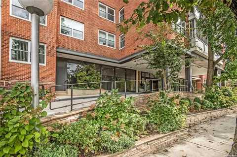 1 Kensington #114, North Hempstead, NY 11021