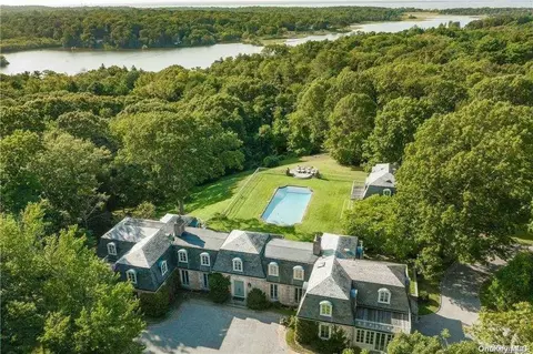 214 Cleft Rd, Mill Neck, NY 11765