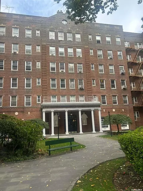 141-25 Northern Blvd #E26, New York, NY 11354