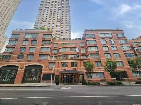 350 W 50th St #26D, New York, NY 10019