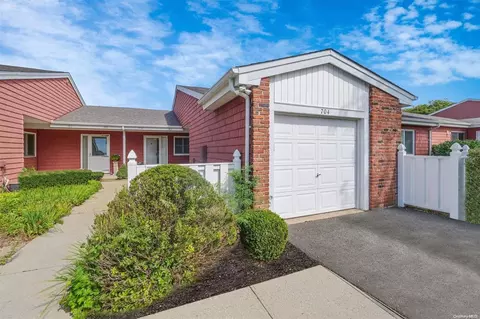 704 Drew Dr #704, Saint James, NY 11780