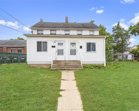 10-12 Clinton C Boone Pl #10, Hempstead, NY 11550