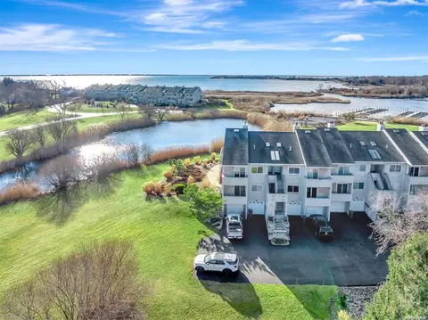 25 Pameeches Path #25, East Moriches, NY 11940