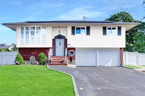 183 Wright Ave, Deer Park, NY 11729