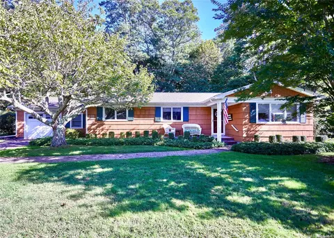 685 Bay Haven Ln, Southold, NY 11971