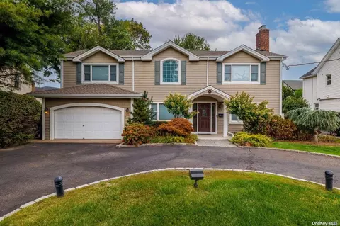 167 Demott Ave, Rockville Centre, NY 11570