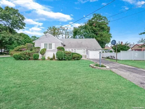 1179 Old Britton Rd, North Bellmore, NY 11710