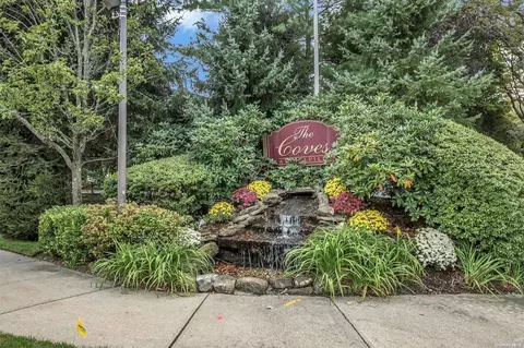 88 Morley Cir #88, Melville, NY 11747