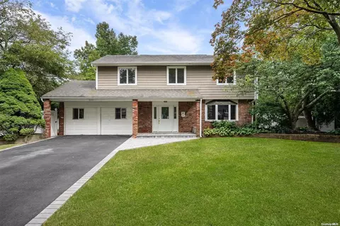 4 Gerri Rd, East Northport, NY 11731