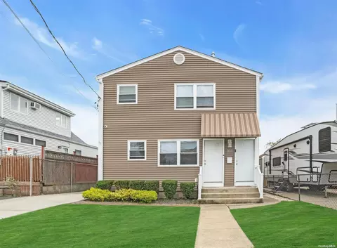 353 West Dr, Copiague, NY 11726