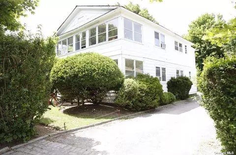 39 Halsey Ave, Southampton, NY 11968