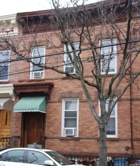 60-09 67th Ave, New York, NY 11385