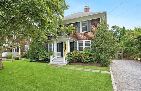 86 Hildreth St, Southampton, NY 11968