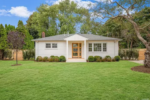 4 Southwind Rd, Eastport, NY 11941