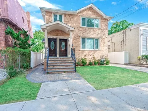 46-17 Little Neck Pkwy, New York, NY 11362
