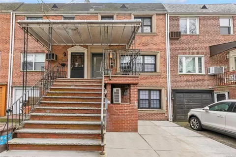 147-10 77th Rd, New York, NY 11367 photo 1