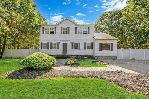 50 Hawkins Rd, Centereach, NY 11720