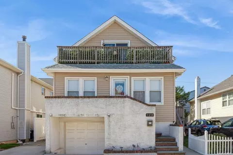 129 Coolidge Ave, Long Beach, NY 11561