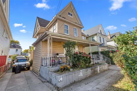 95-38 117th St, New York, NY 11419
