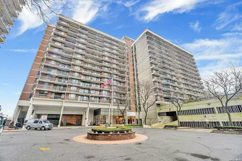 152-18 Union Tpke #12E, New York, NY 11367