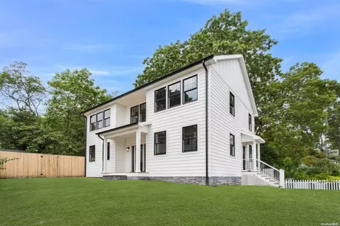 9 Willow Shade Ave, East Quogue, NY 11942