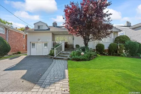 839 Oliver St, Woodmere, NY 11598