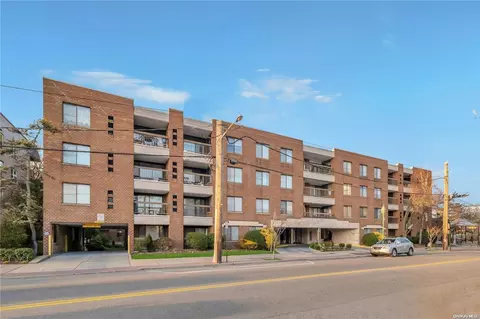 376 Central Ave #3L, Lawrence, NY 11559